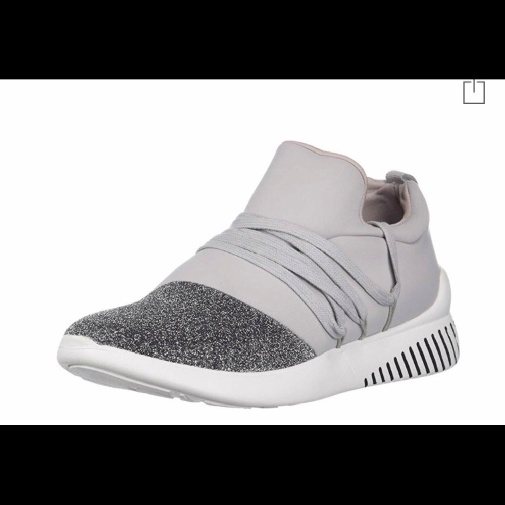 Dolce Vita slip on gray/glitter sneakers